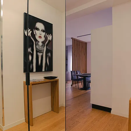 Regina Di - Royal Welcome * ורונה